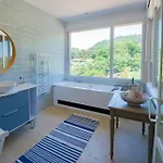 Les Tarentes : Pool And Sea View Villa Ollioules